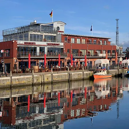 Stromdampfer, Hafenblick Apartment Rostock